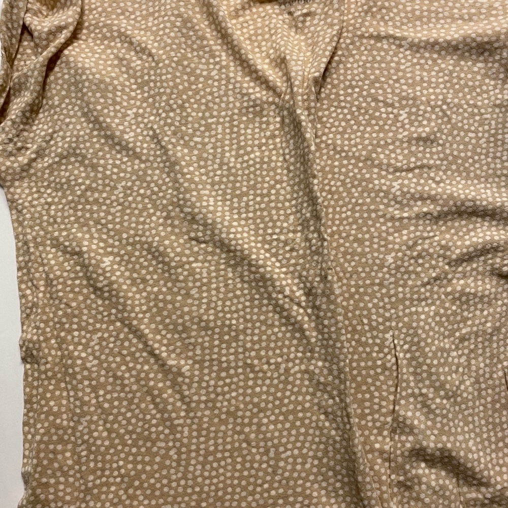 3 summer T-shirts worn in good condition